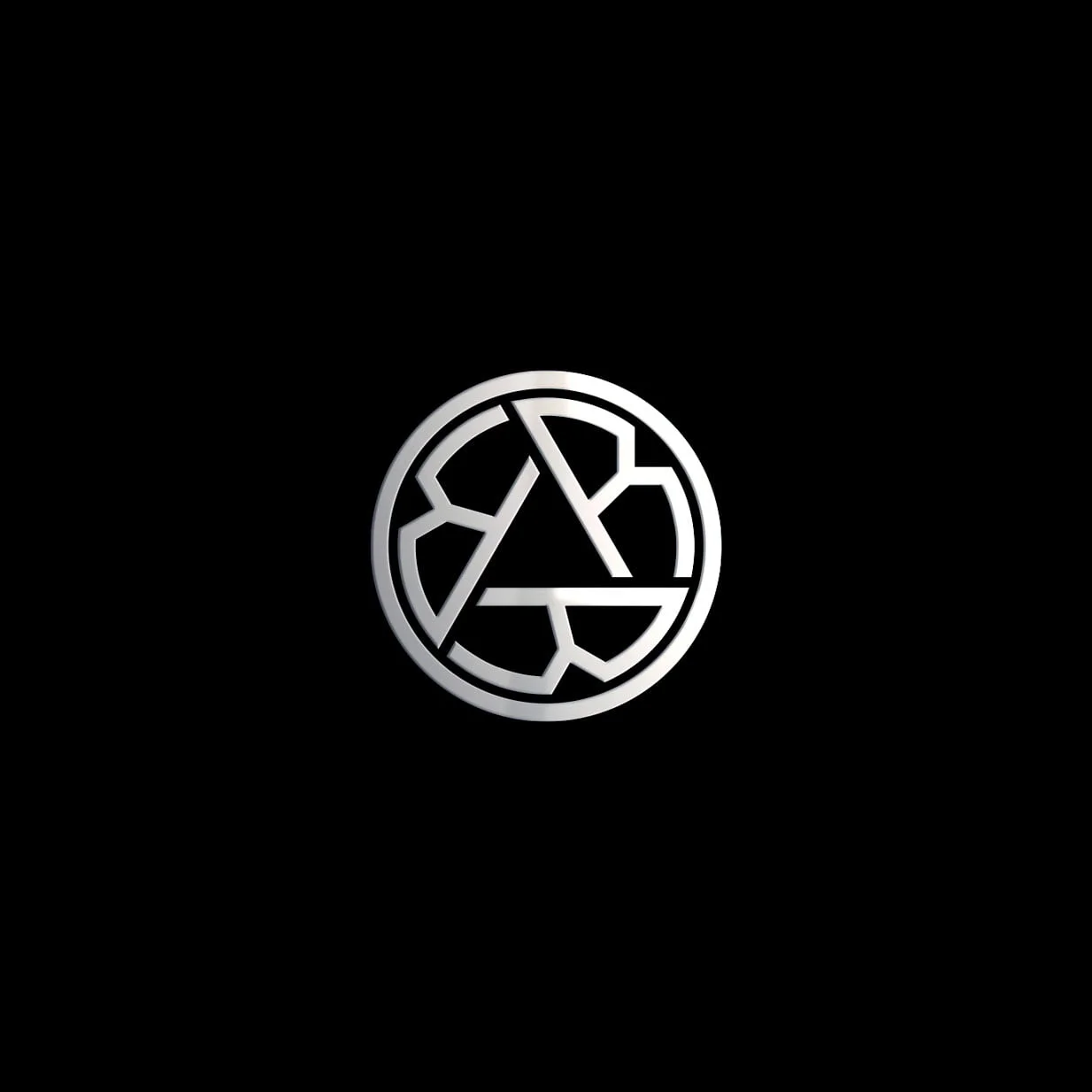 R Circular Logo Design